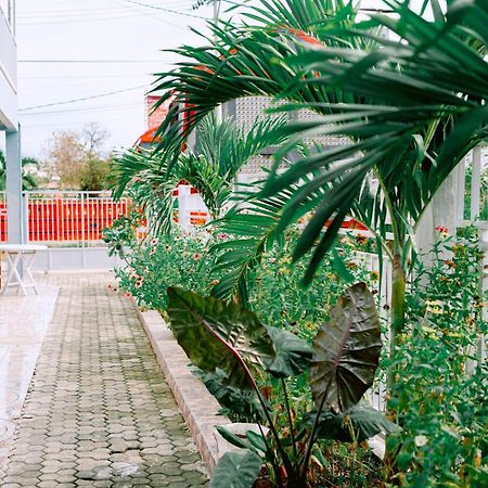 Getrudis Guesthouse Labuan Bajo Luaran gambar