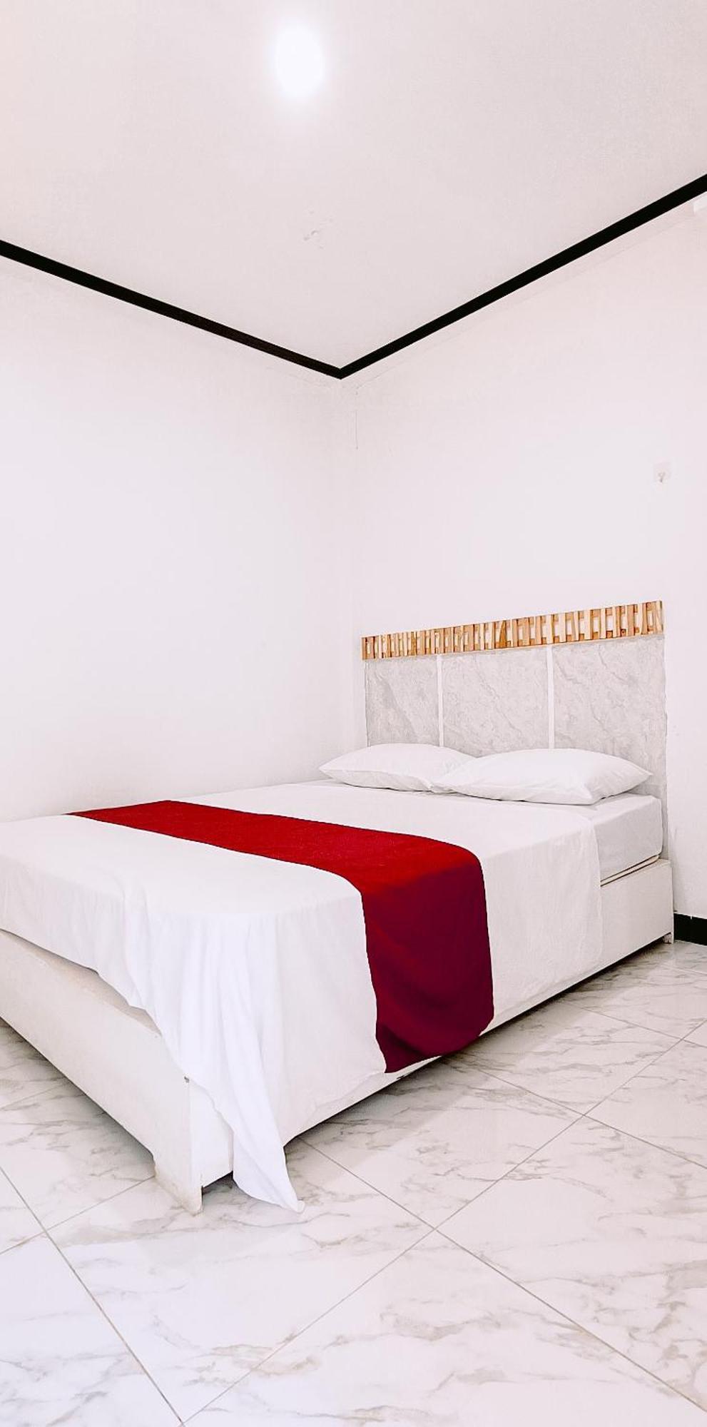 Getrudis Guesthouse Labuan Bajo Luaran gambar