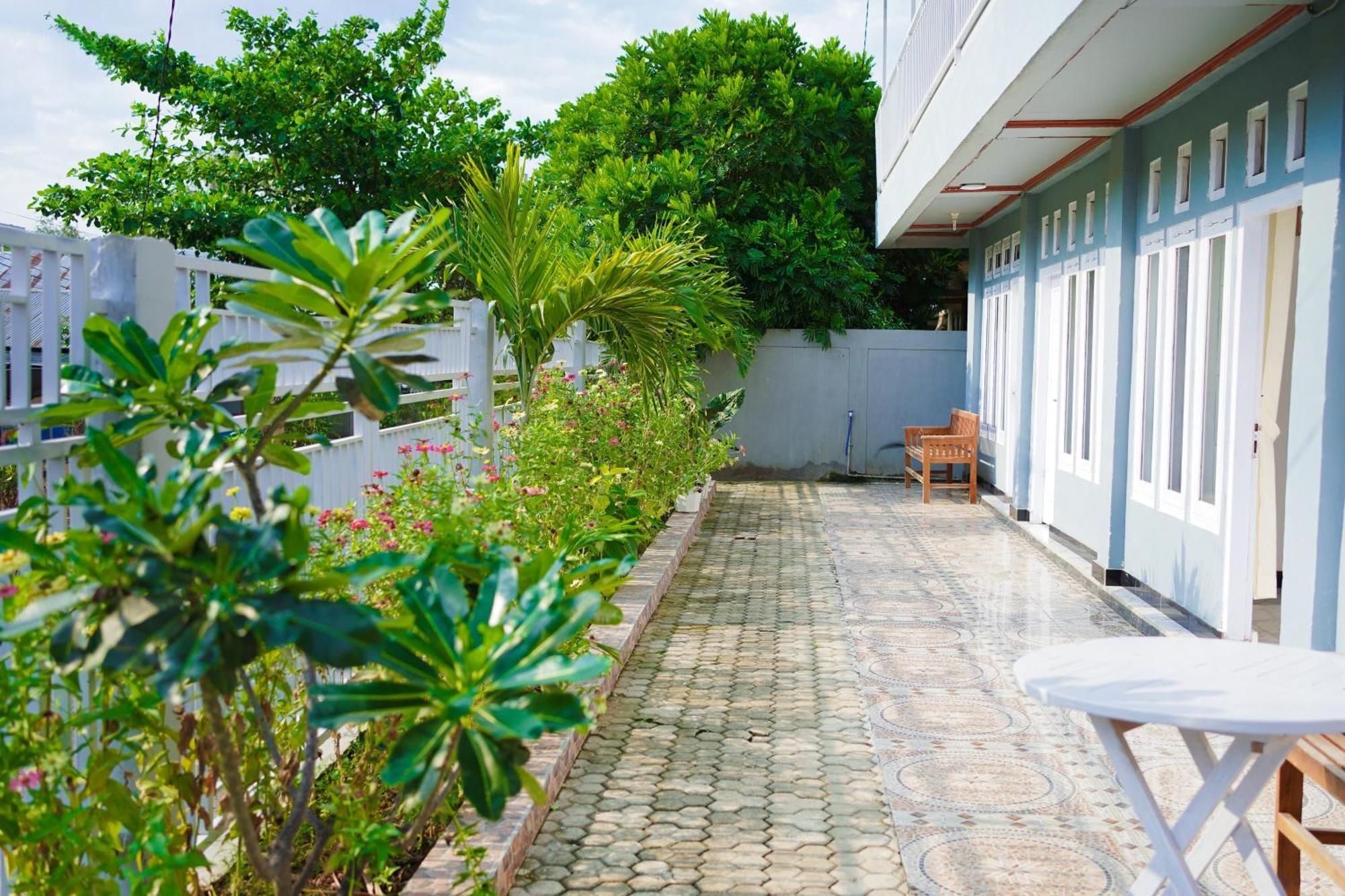 Getrudis Guesthouse Labuan Bajo Luaran gambar